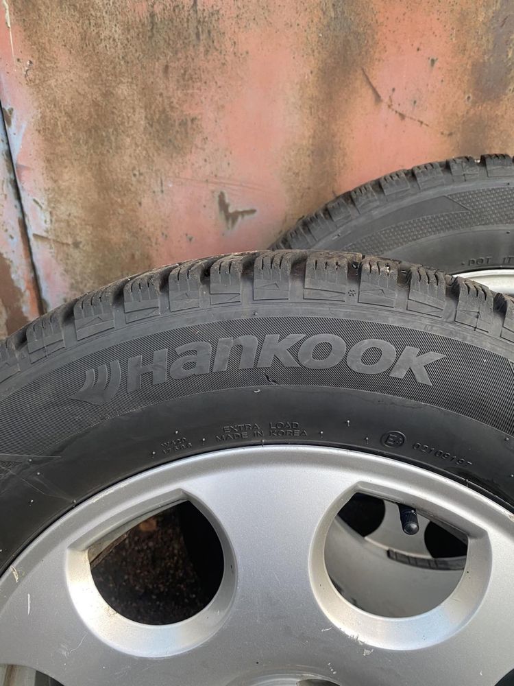 Резина шини HANKOOK