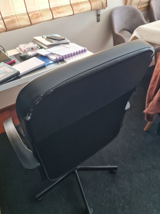 Conjunto de estante,mesa e cadeira