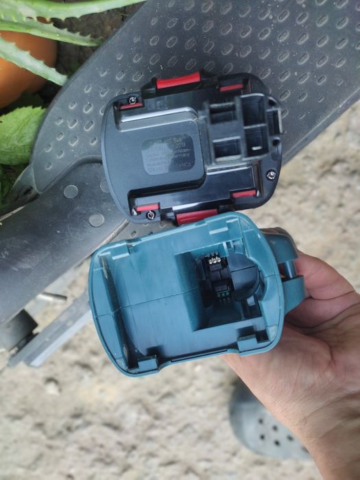 BOSCH GSR 12-2 Professional - акумуляторна дрель-шуруповерт.