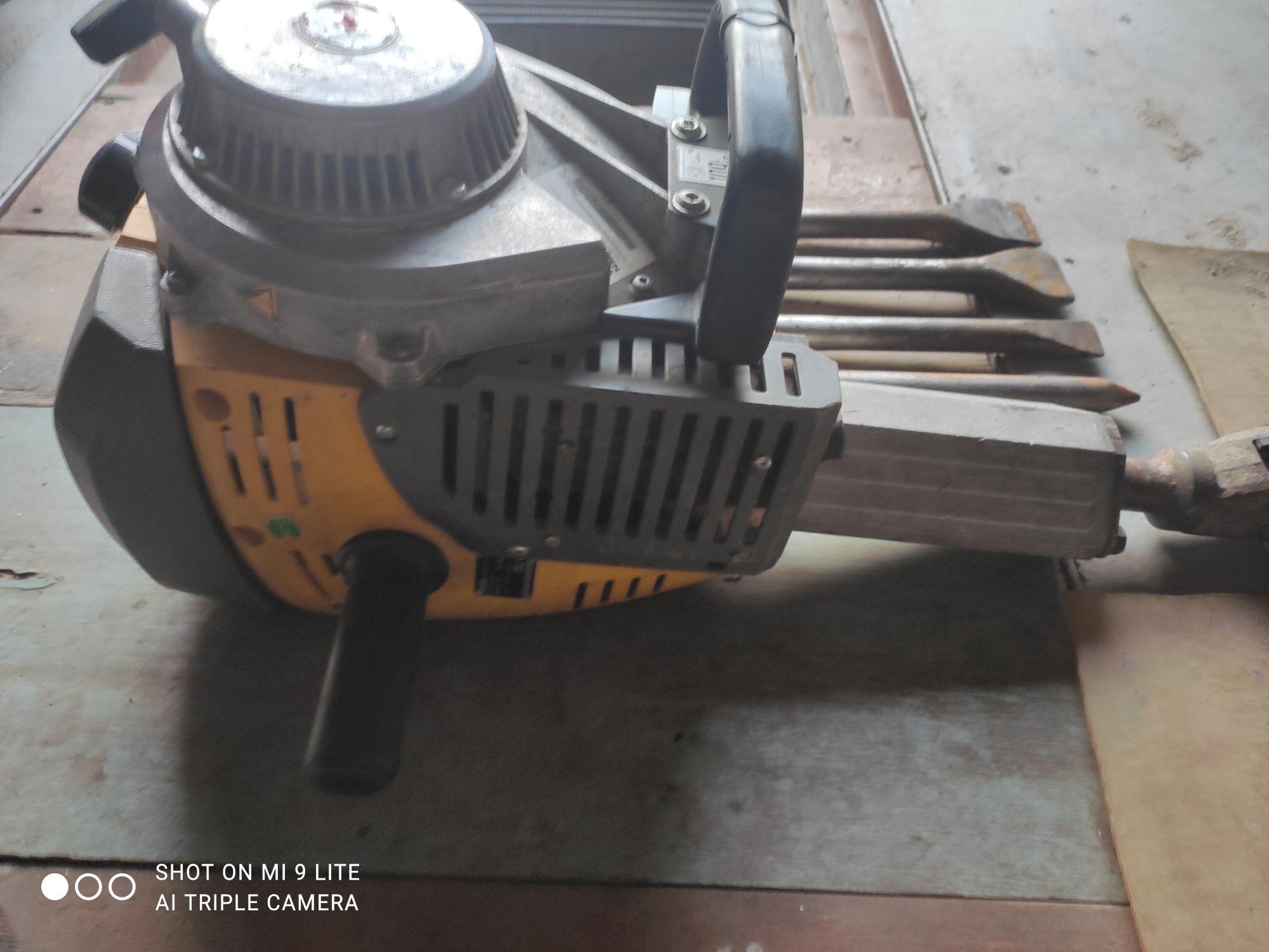 Бензиновый отбойный молоток Wacker Neuson BH 55