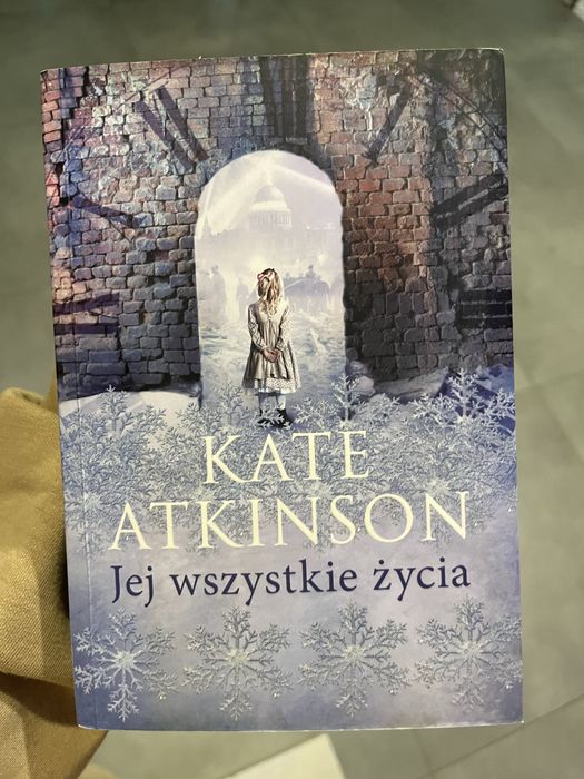 Książka „Jej wszystkie życia” Kate Atkinson