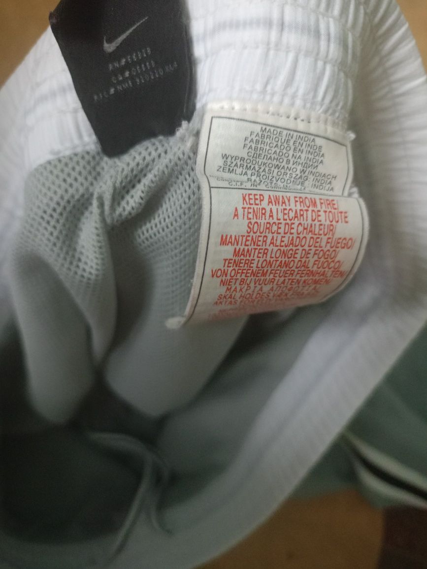 Szerokie dresy Nike