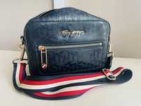 Torebka na pasku Tommy Hilfiger