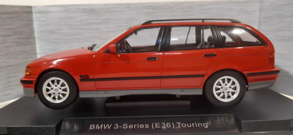 1/18 BMW Serie 3 Touring vm - MCG