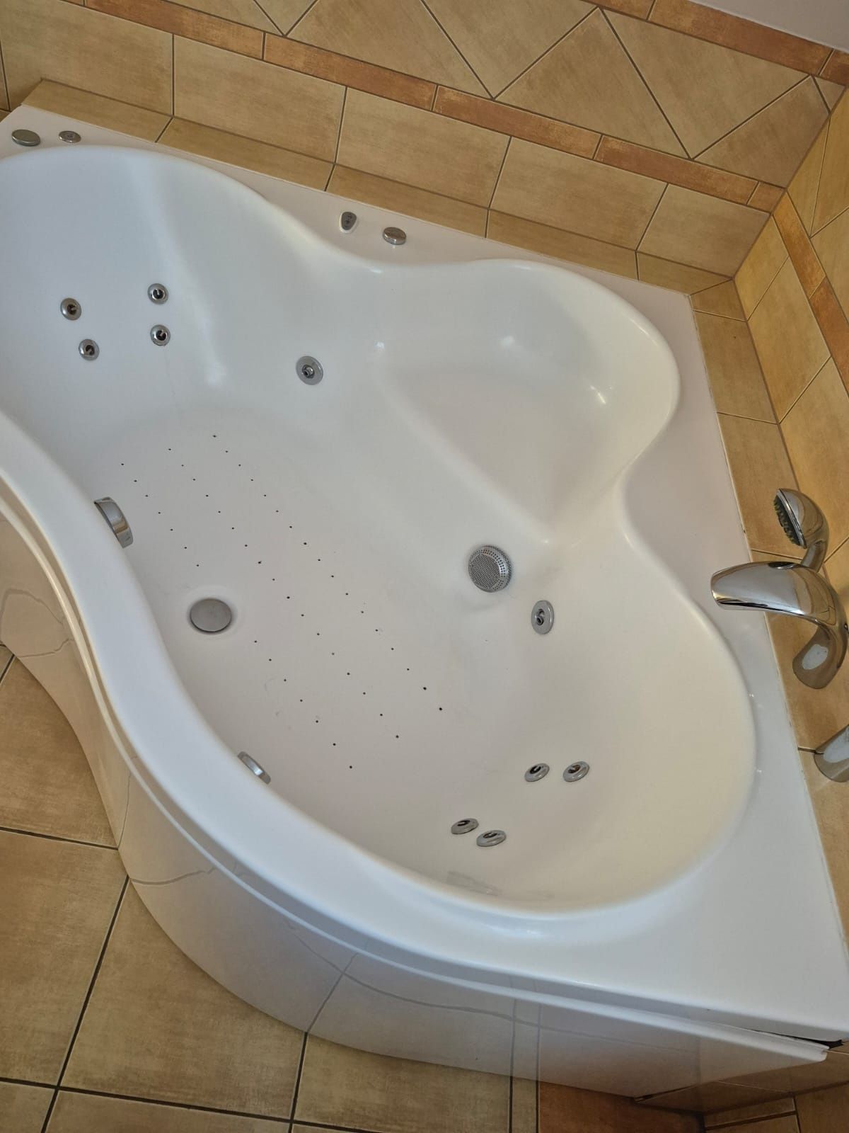 Wanna z hydromasażem PoolSpa – domowe SPA gotowe od zaraz!