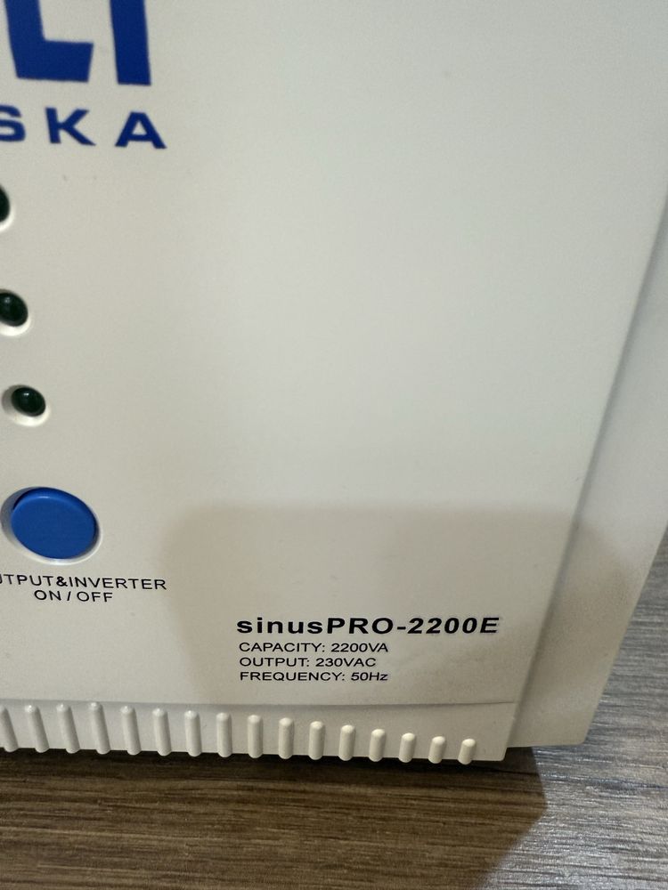 Джерело безперебійного живлення, інвертор Volt polska sinus PRO-2200E