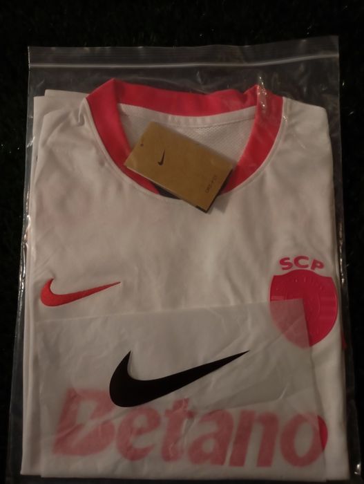 Camisola Sporting - Especial Mês Rosa