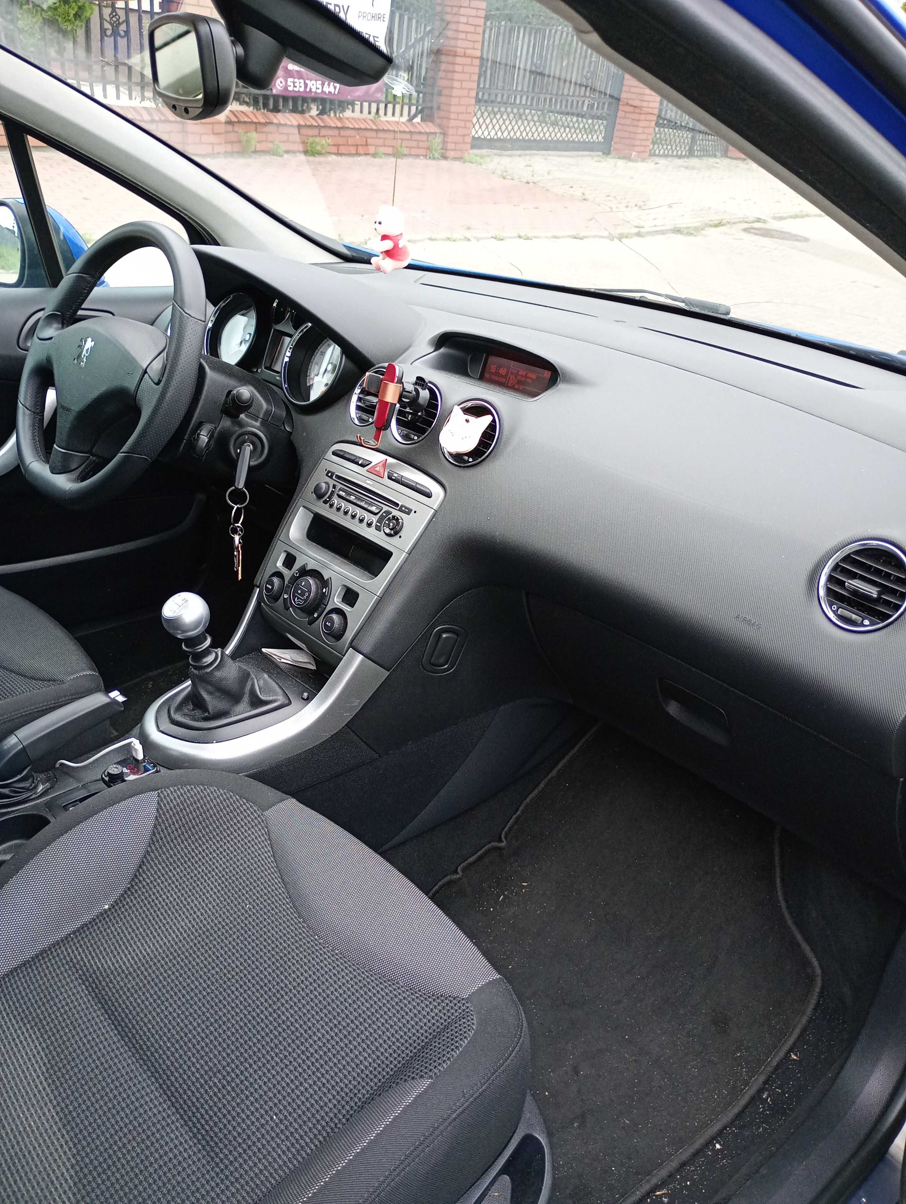 Peugeot 308 1,6 benzyna