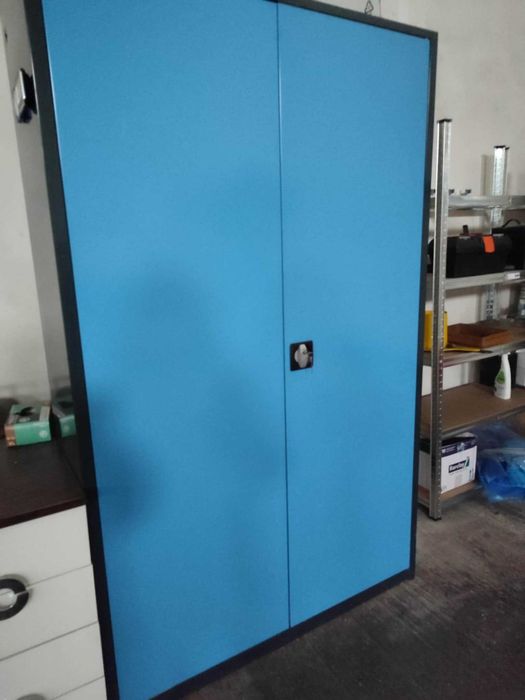 Szafa metalowa biurowo magazynowa