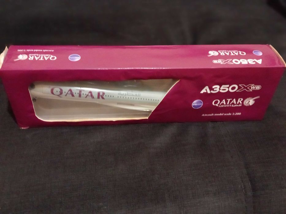 Avião Miniatura A350 Qatar Airways