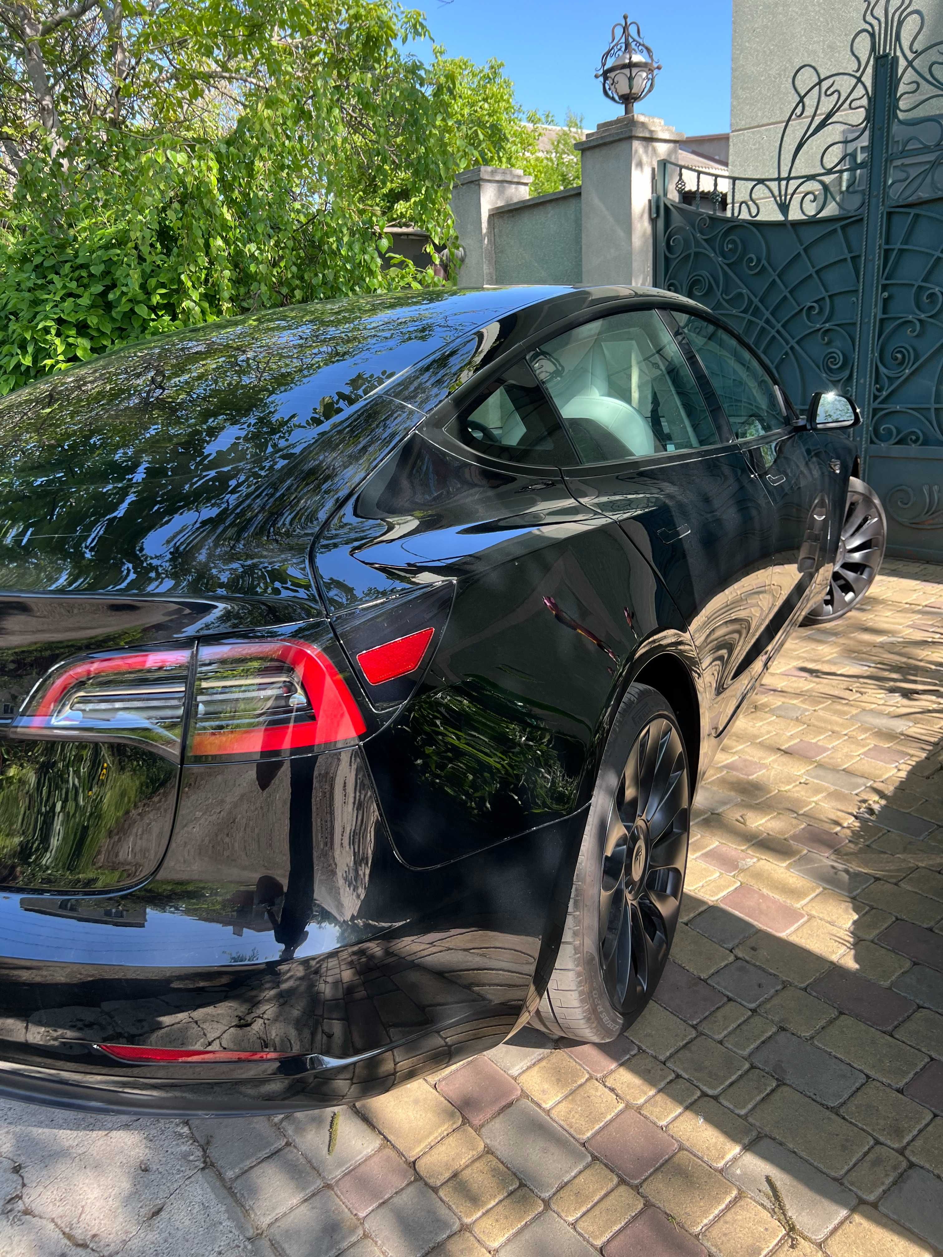 Сдам в АРЕНДУ автомобиль TESLA Model 3 Performance