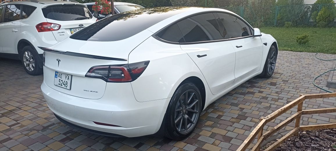 Продам Tesla model 3 2022 Long Range AWD