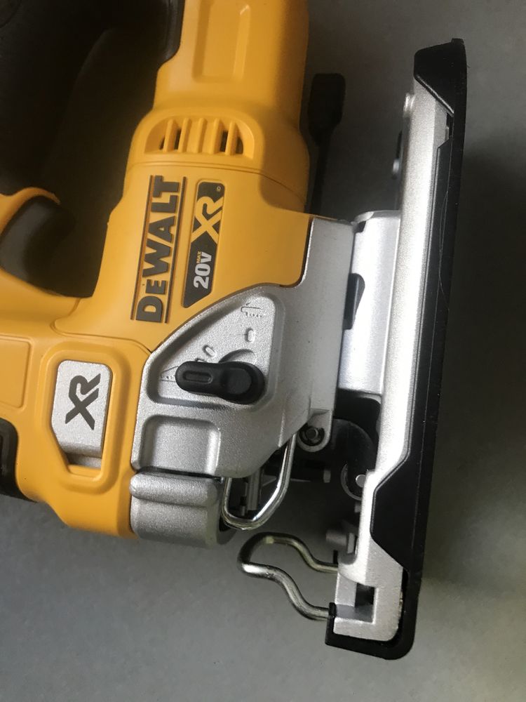 Лобзик DEWALT DCS 334 оригінал