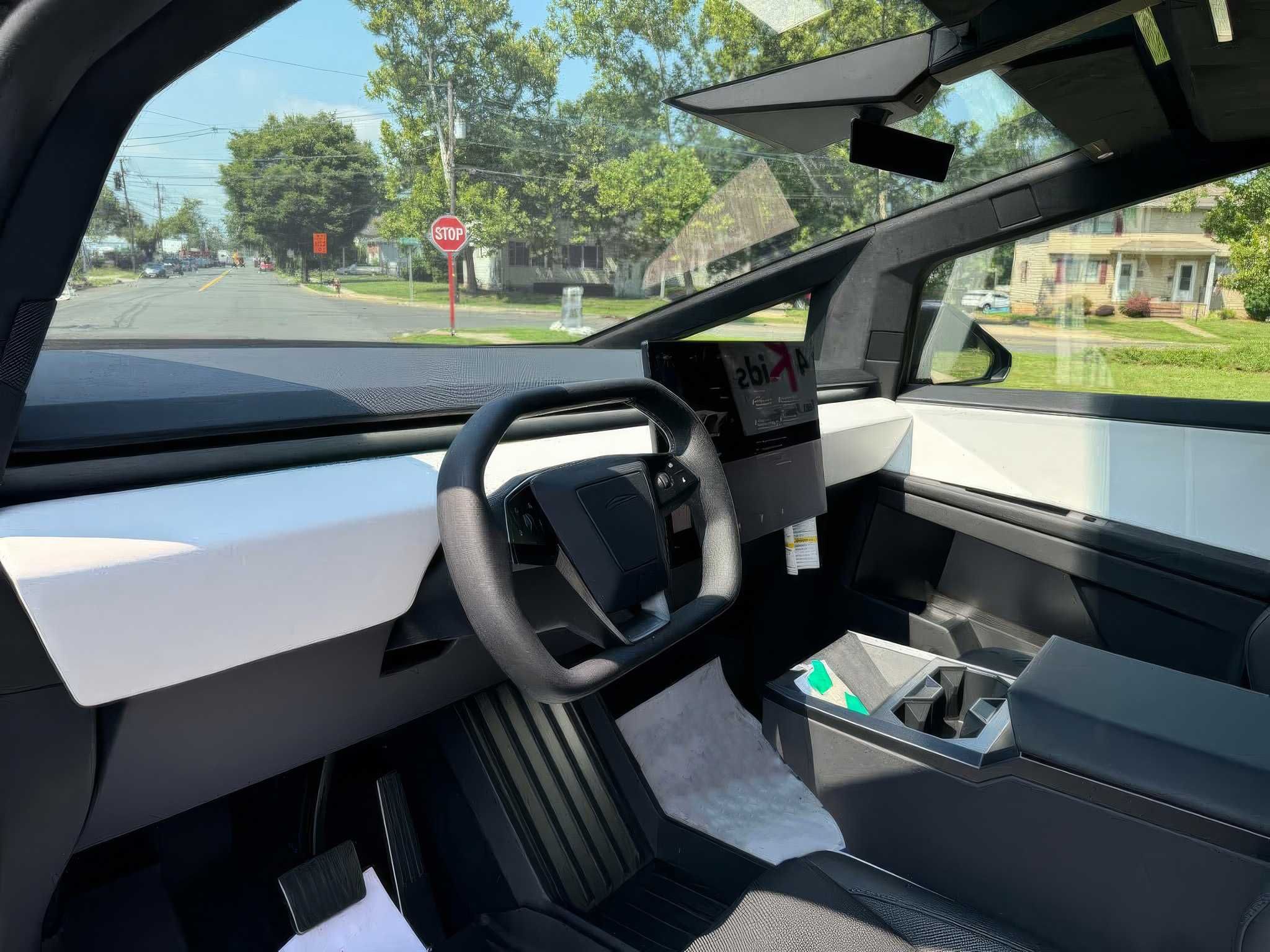 2024 Tesla Cybertruck Crew Cab