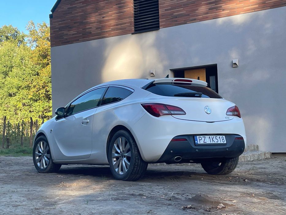 Opel Astra J GTC 2.0 CDTI Automat