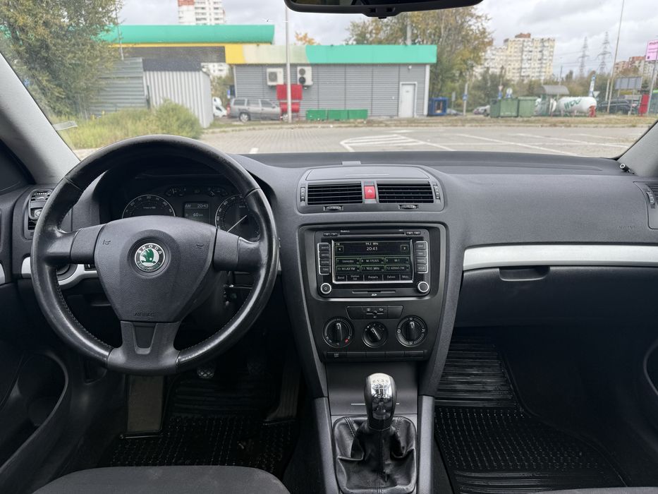 Продам шкоду 2.0дізель 6ступка гарний стан
