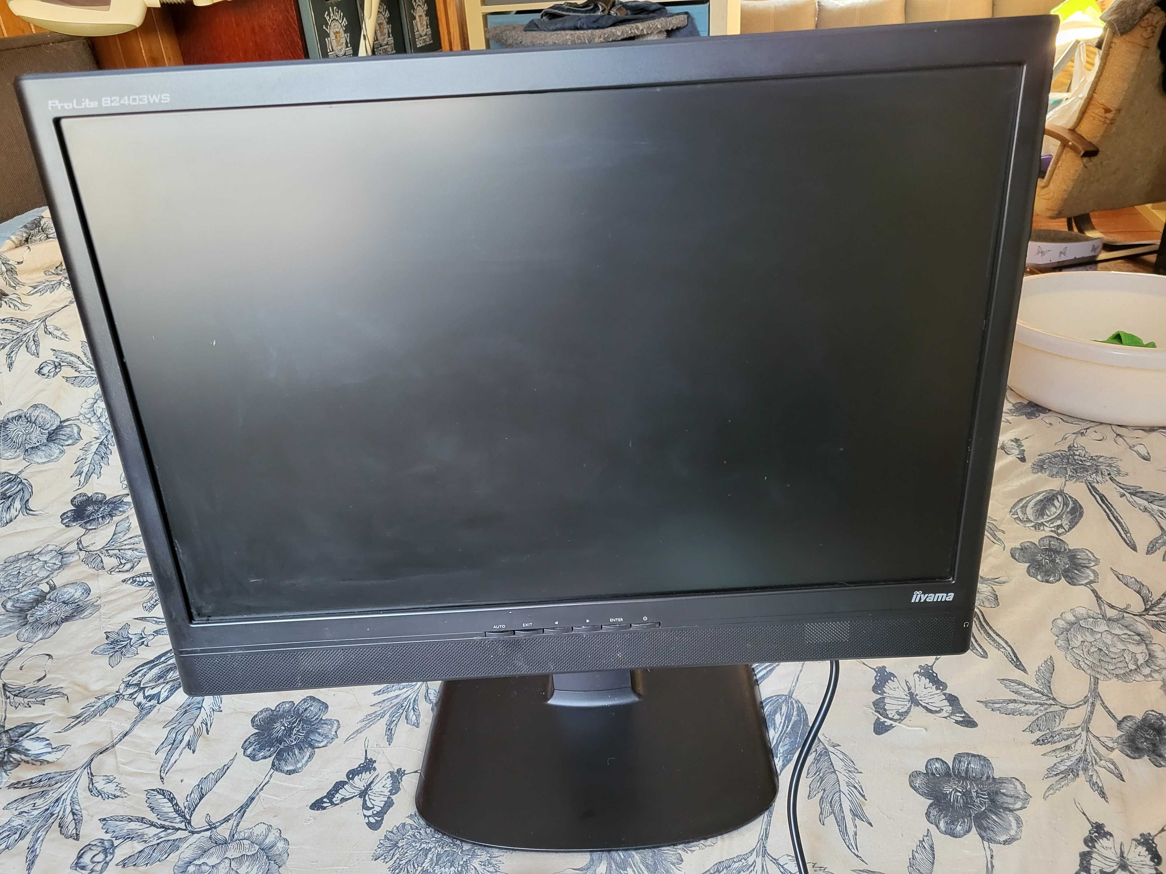 Monitor IIyama 24"