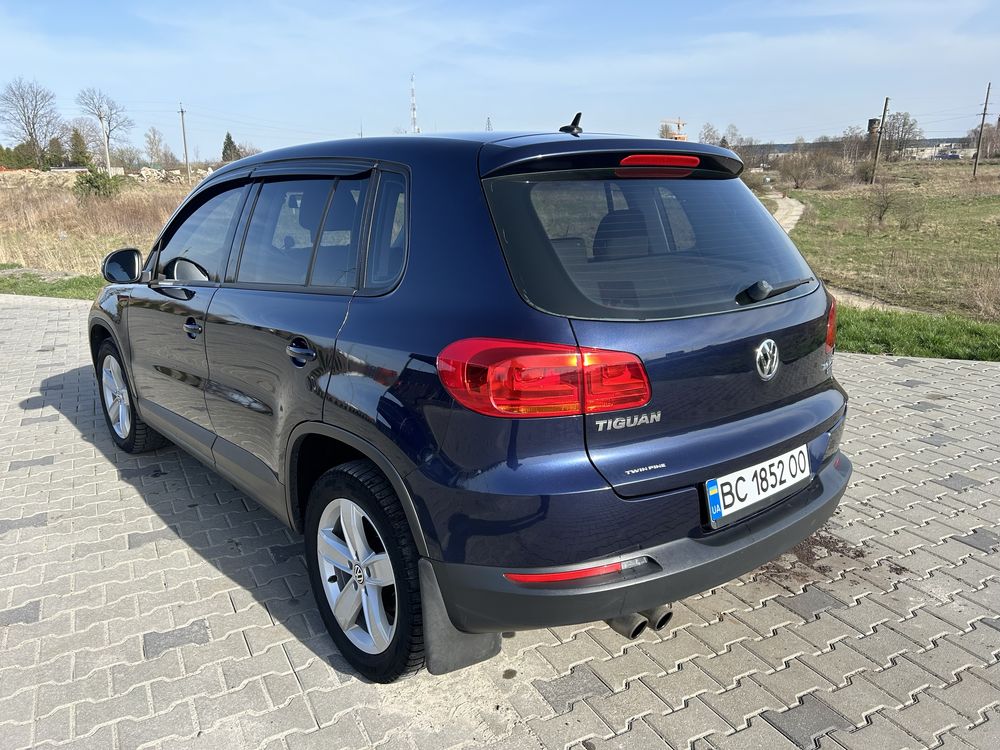 Volkswagen Tiguan 2.0 TSI 2013 автомат