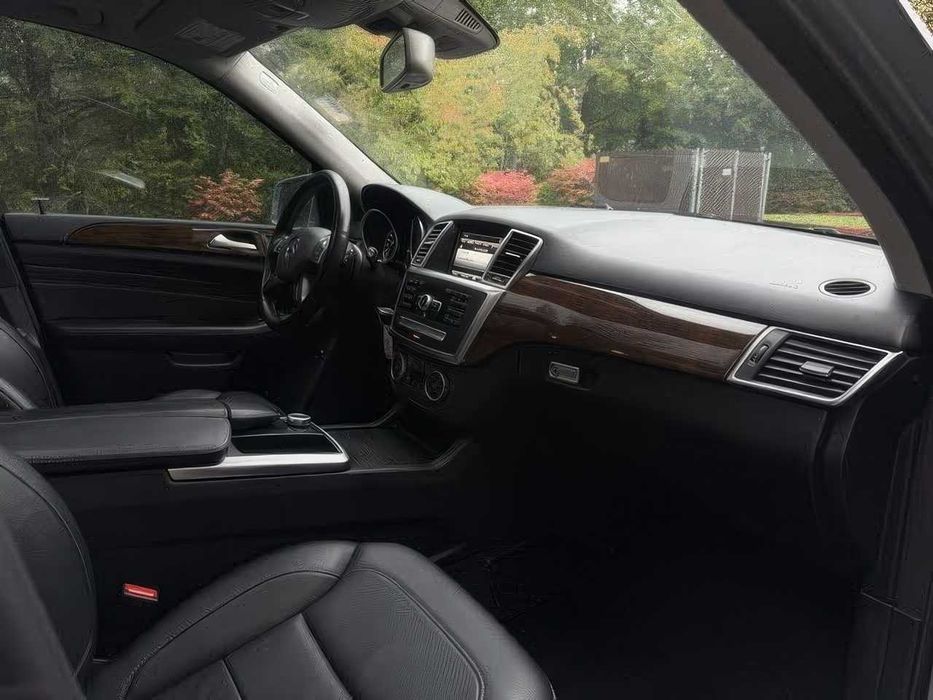 Mercedes-Benz M-Class ML 350 4MATIC      2013