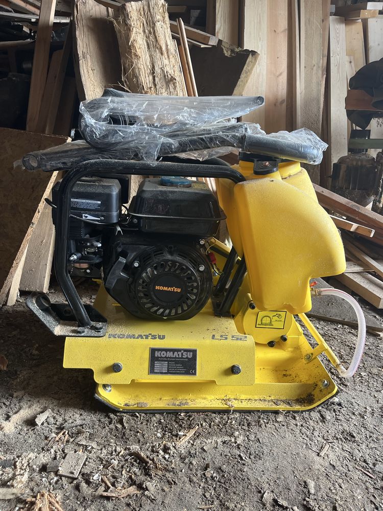 Zagęszczarka gruntu, ubijak KOMATSU LS 52
