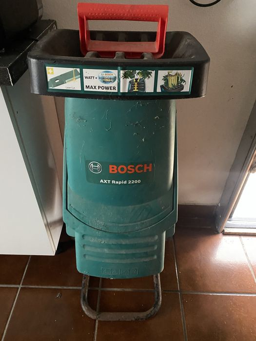 Maquina bosch - sobras jardim