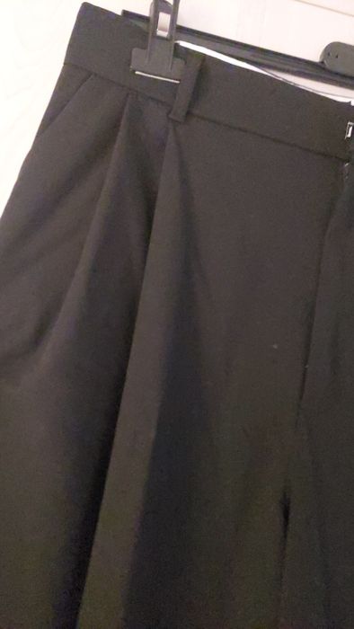 Czarne szersze Zara L piękne  nowe