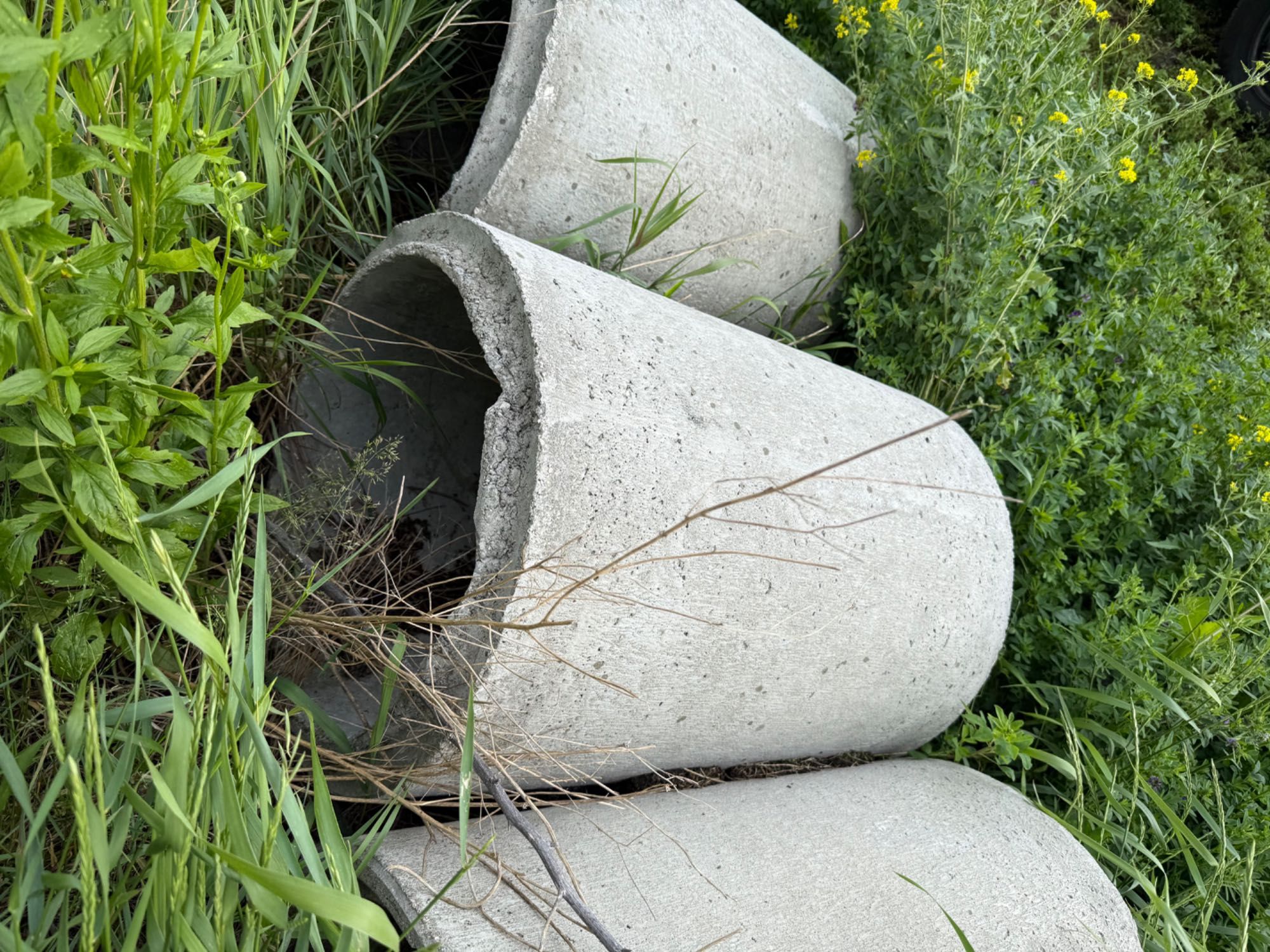 Studnia betonowa 500 krąg 1000 pokrywa 1200 dekiel 1800 nowa Urzywana