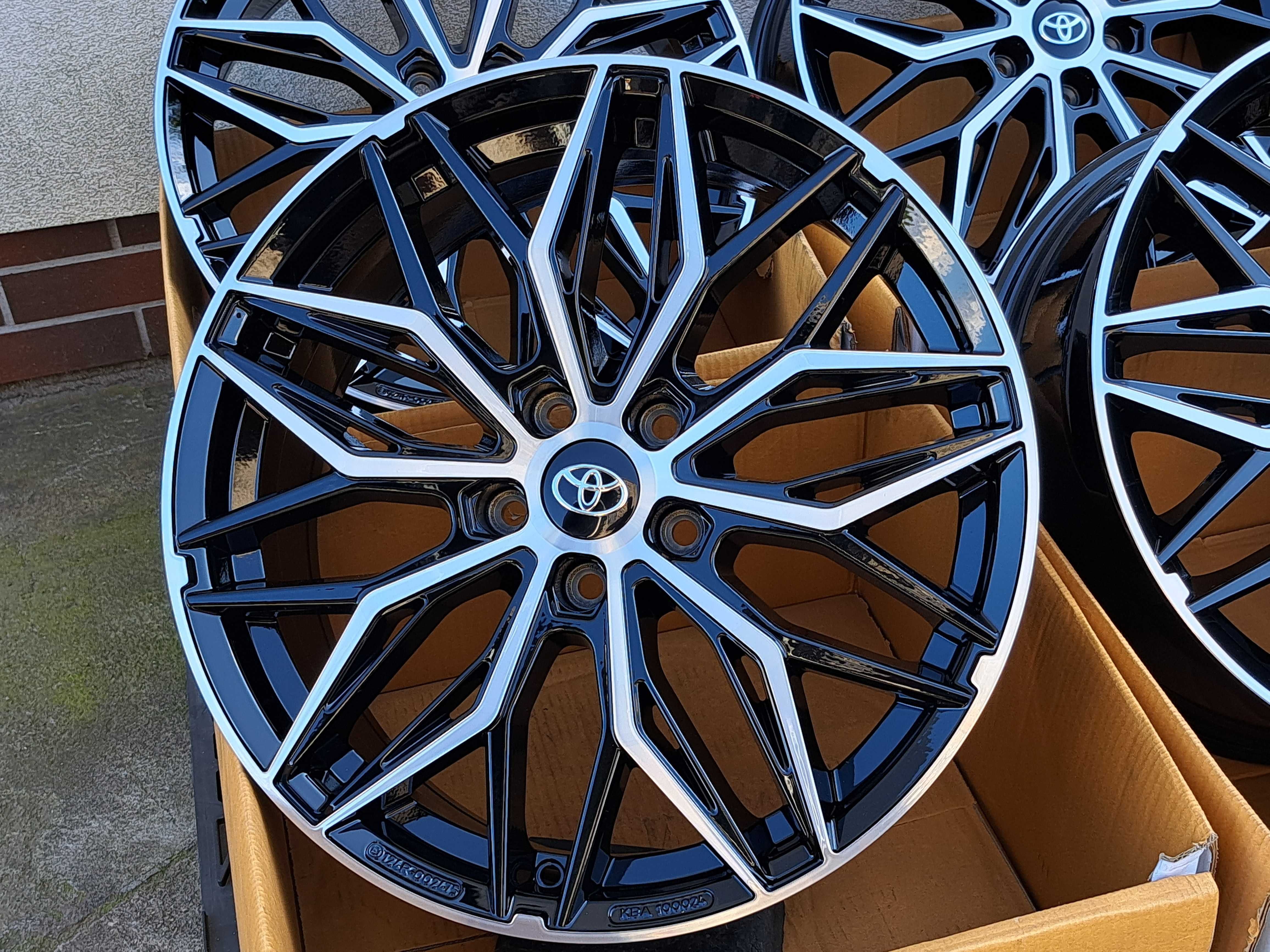 Alufelgi TOYOTA 17 5x114,3 Auris Corolla Avensis Verso INNE! CNC CA26
