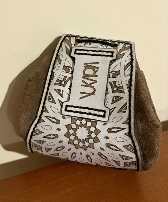 Bolsa de Couro Brown & White Mandala - Yukaria Lab