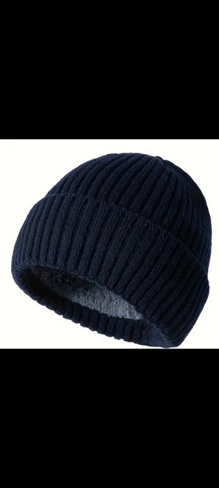 Дві шапки на різний смак. Еластична в'язана шапка для зими