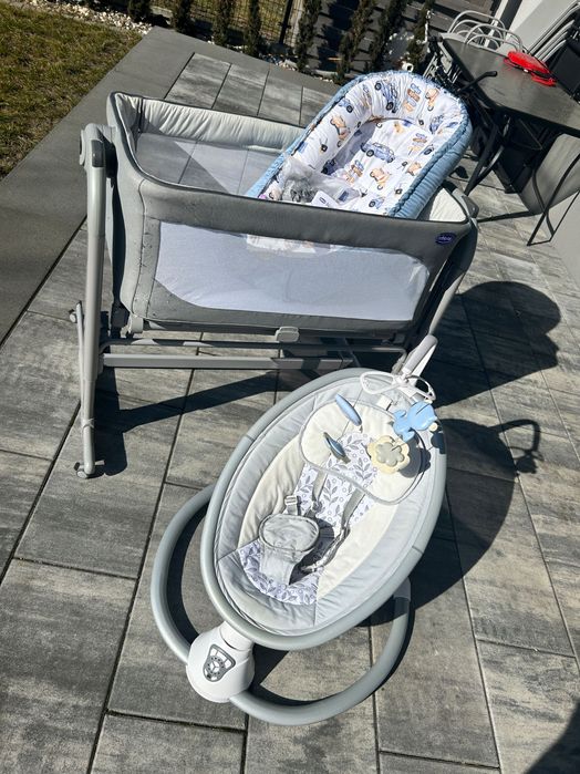 Dostawka do łóżka firmy Chicco + bujaczek + GRATISY!