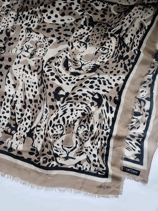 Подарок платок палантин шарф Marc Cain Sports