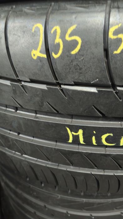 Pneus  235/50/17
