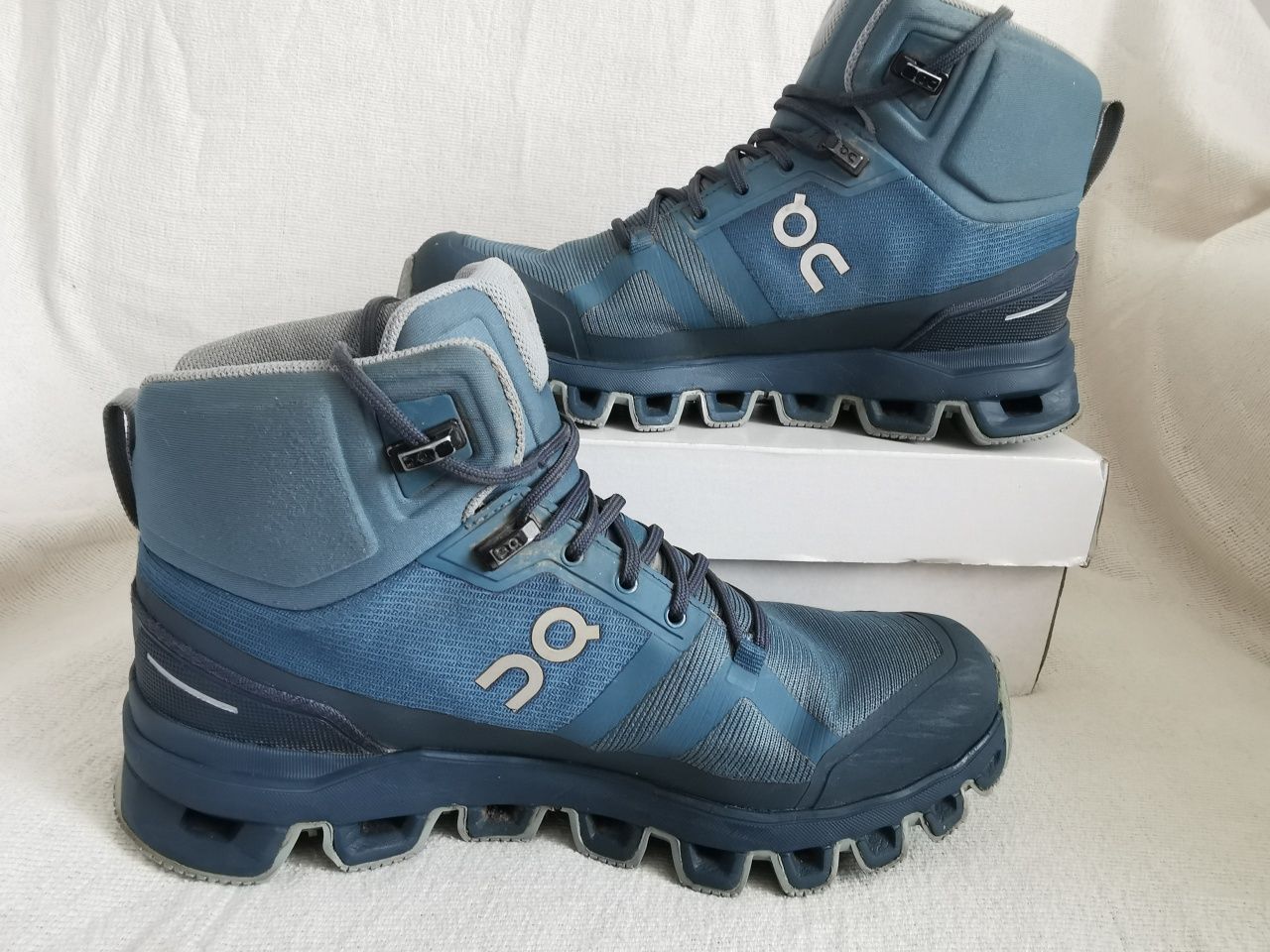On Cloud Swiss Engineering Cloudrock Waterproof  37