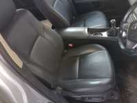 Fotele skórzane Toyota Avensis t27 stan bd komplet z boczkami