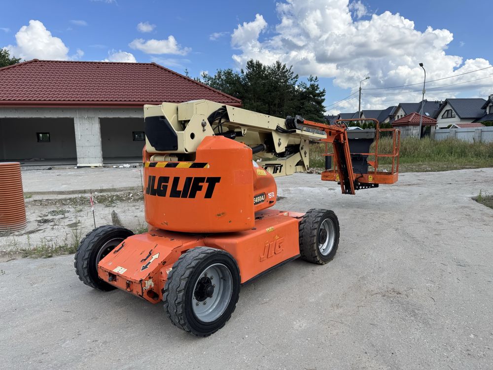 Podniśnik przegłubowy JLG E450 AJ