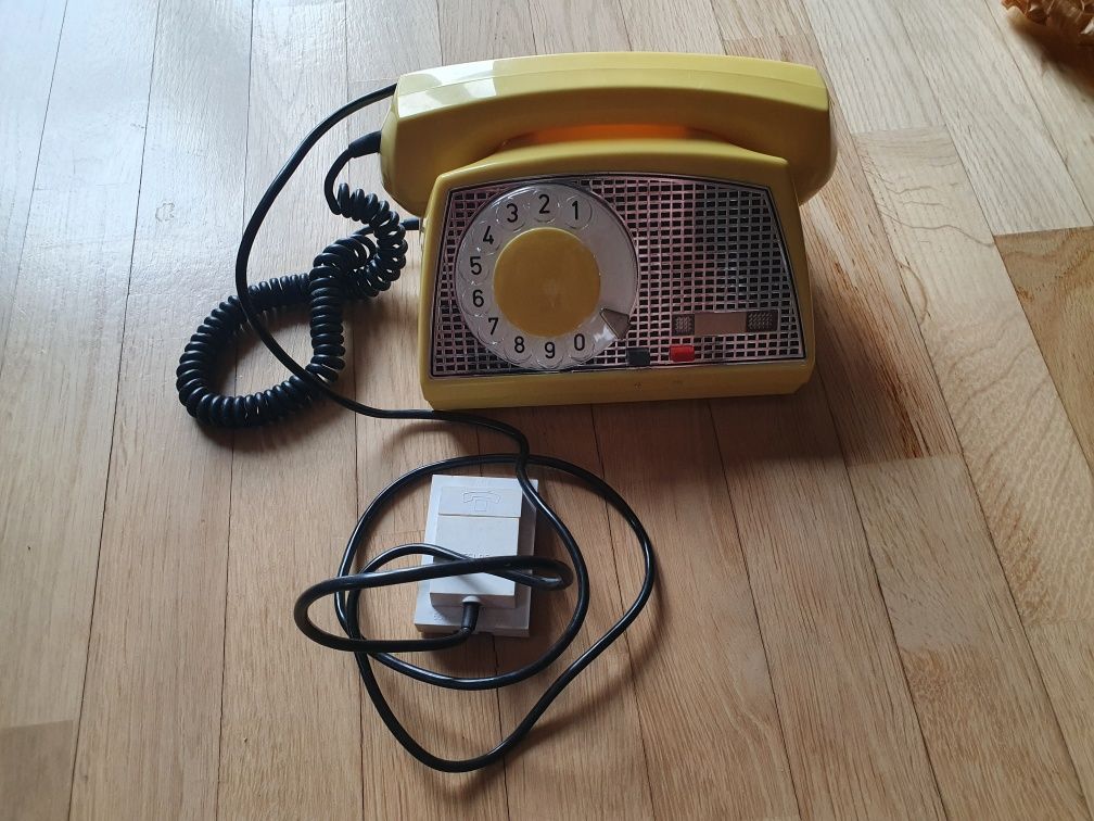 Telefon stacjonarny Telkom RWT w kolorze żółtym (st.idealny)
