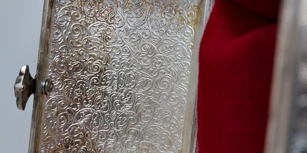 Szkatułka skrzynka skrzynia srebrna ornamenty kwiaty unikat