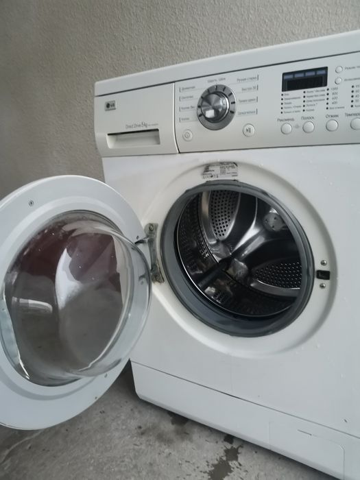 Продам пральну машинуLG 5 кг прямий привід