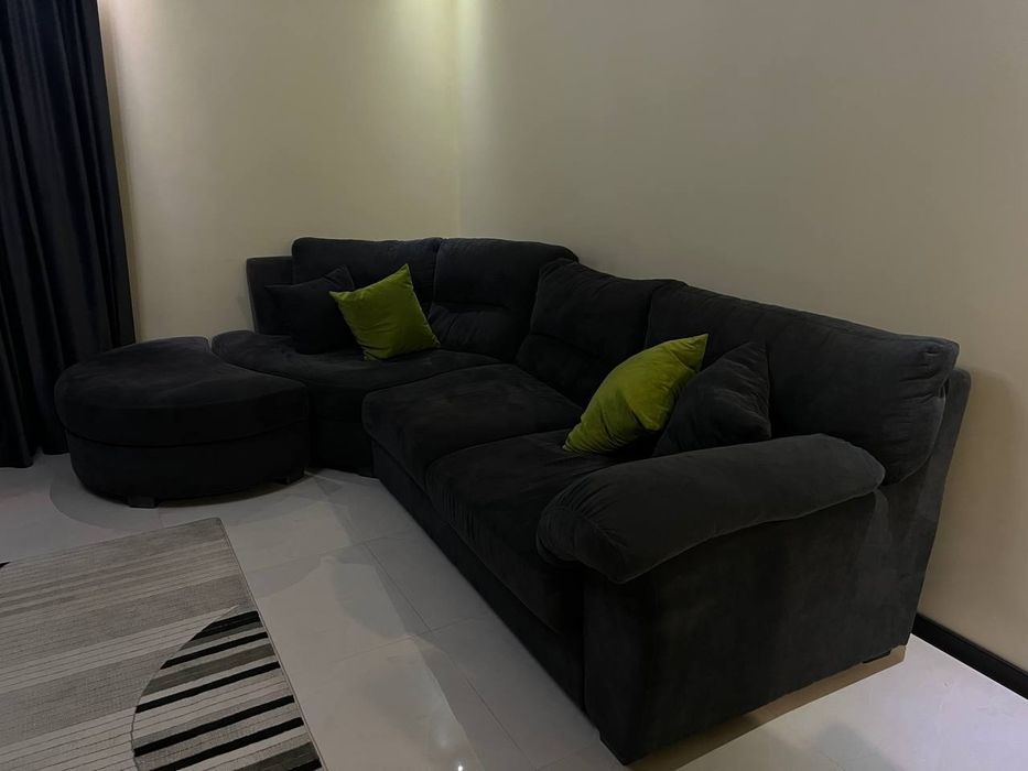 Продам кутовий диван Б/У ,гарний стан.