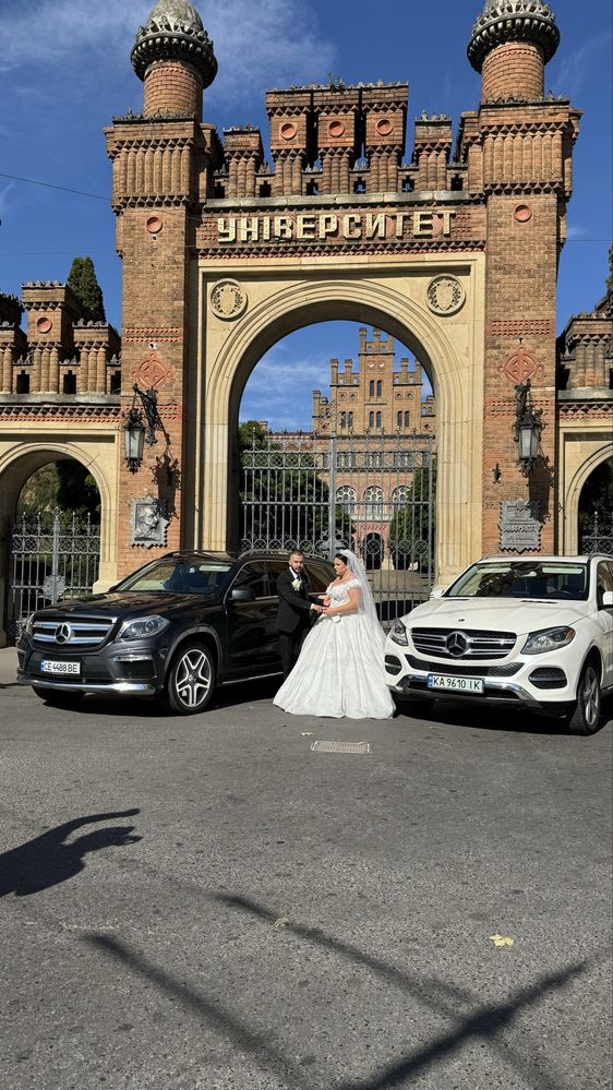 Оренда авто на весілля Mercedes GL