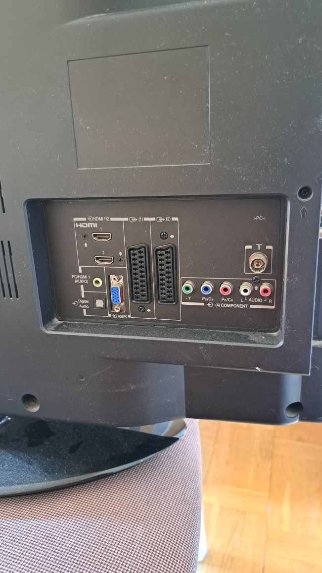 Toshiba Regza 32 cale  32LV733G