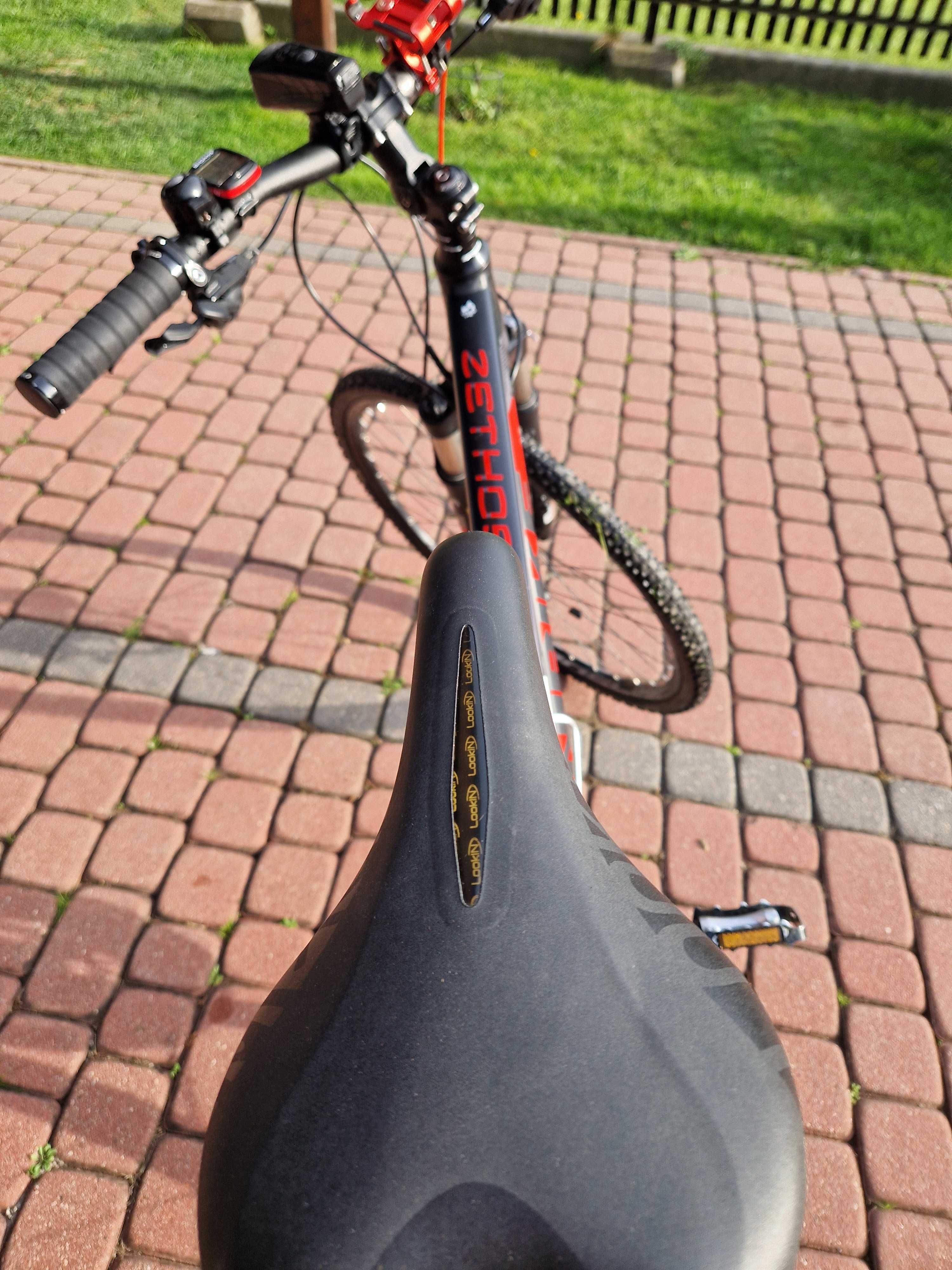 Rower  Męski Unibike ZETHOS  rama 19