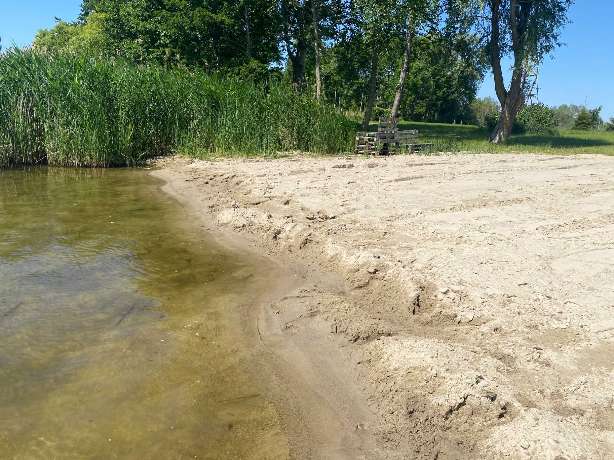 Domek 50 m2 nad jeziorem  z własną plażą na wyłączność