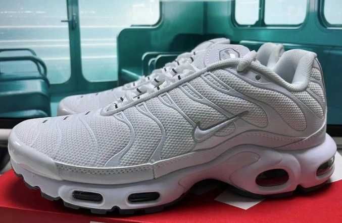 Buty Trampk Nike Air Max TN Plus White R.37.5