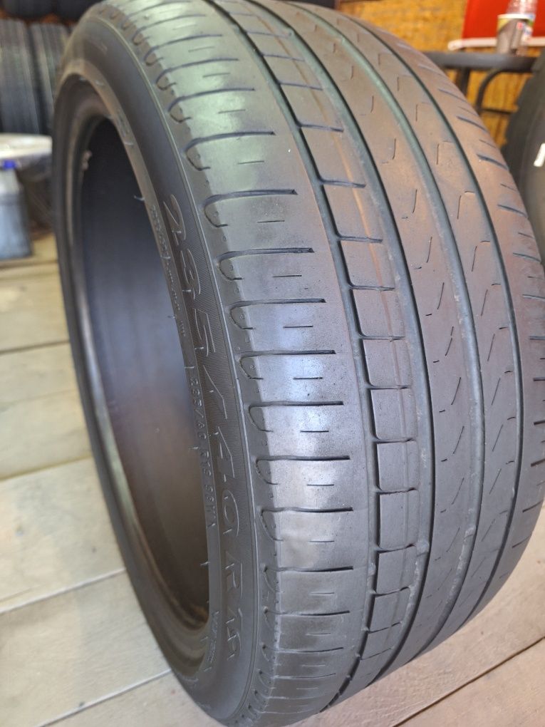 Opona Pirelli Cinturato P7 235/40R19