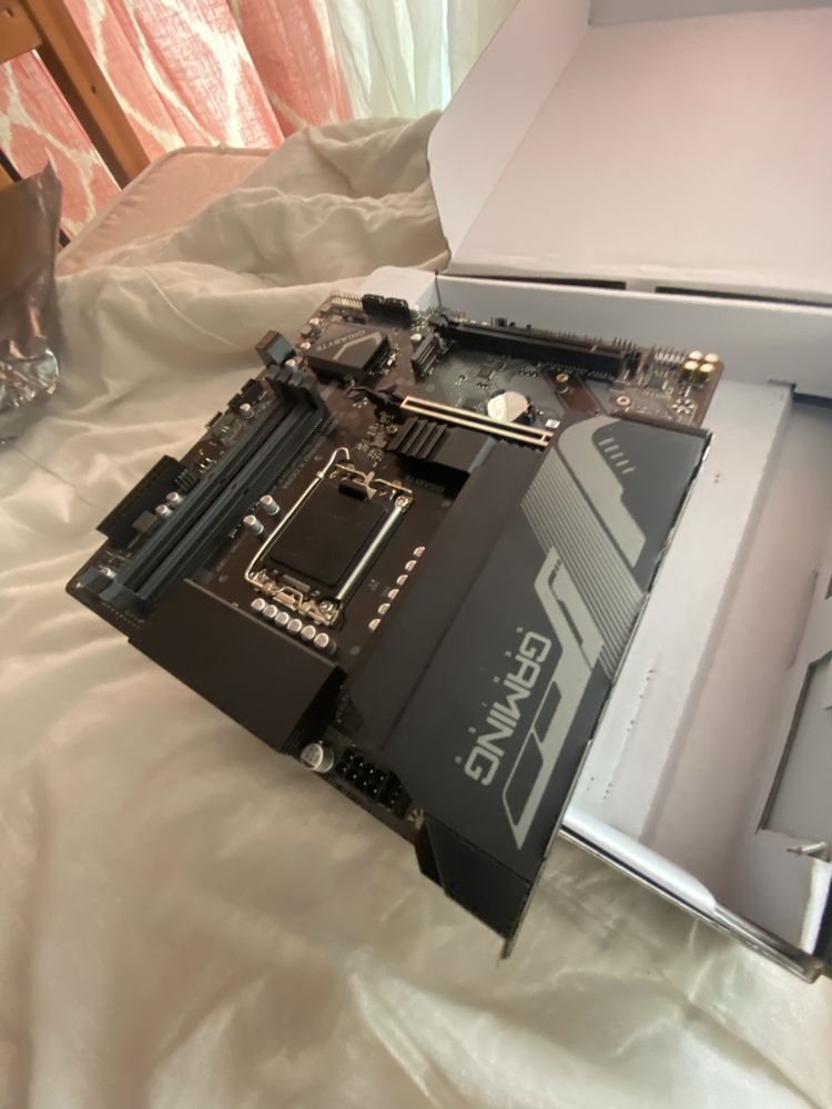 Gigabyte B760m GamingX ddr4