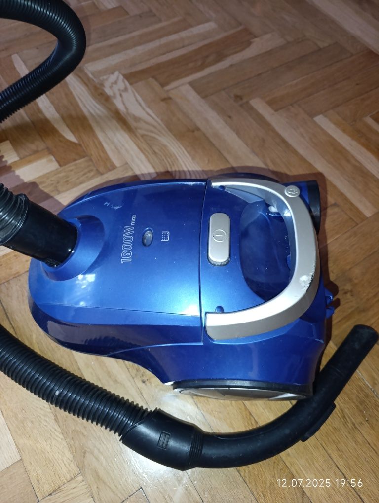 Odkurzacz Tesco 1600 W