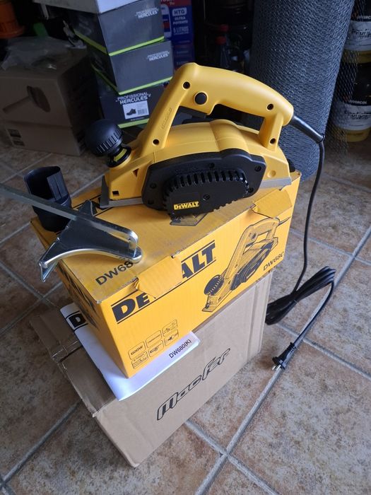 Plaina Elétrica DeWALT