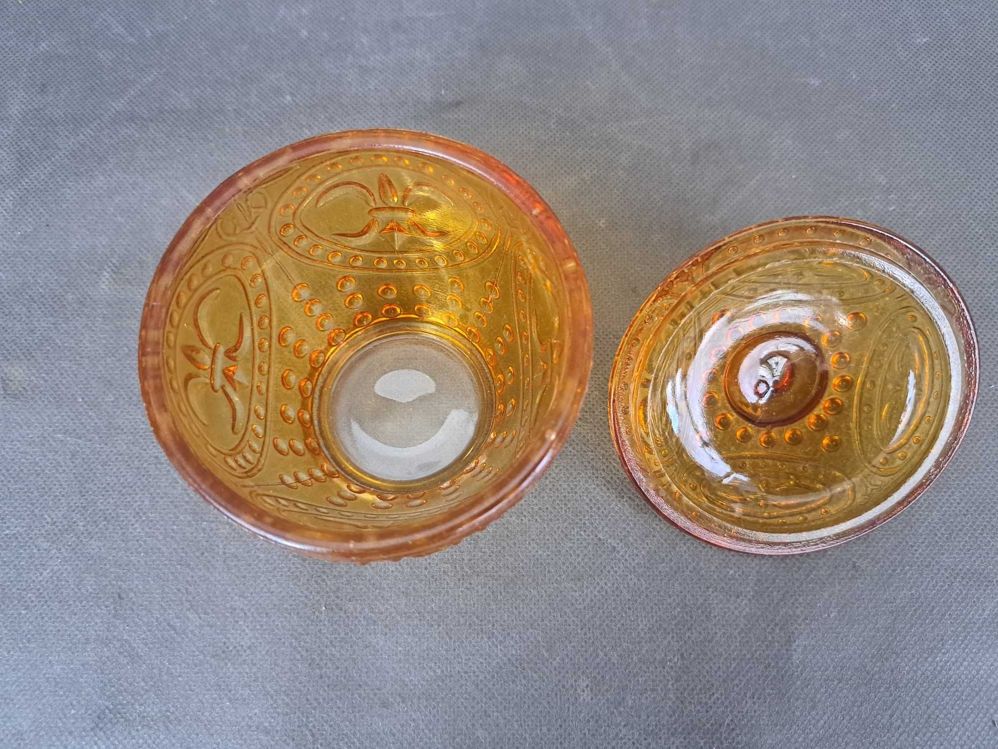 Bomboniera, pojemnik na cukierki